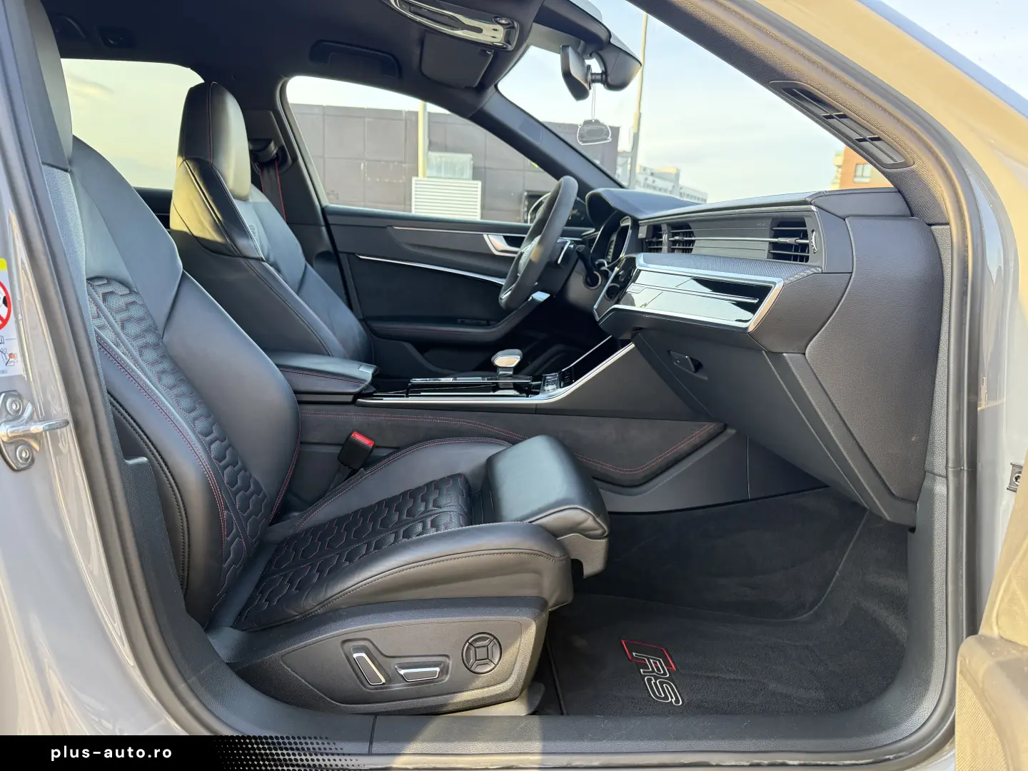 Audi RS6 C8 Alcantara 360 B&O Frane Ceramice Laser Matrix
