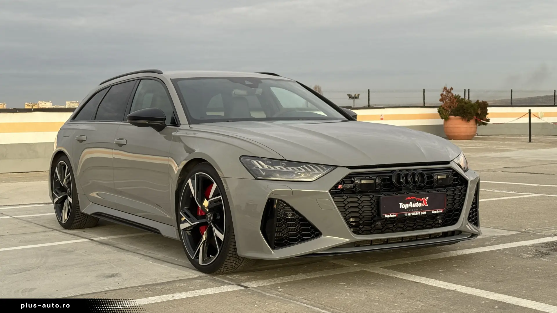 Audi RS6 C8 Alcantara 360 B&O Frane Ceramice Laser Matrix