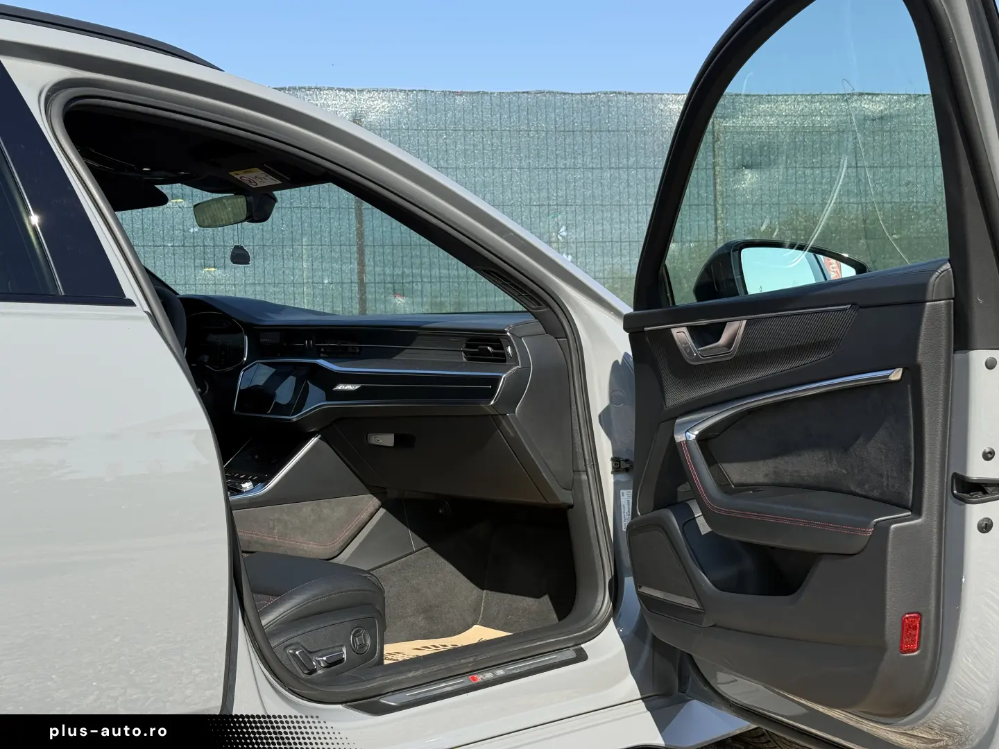 Audi RS6 C8 Alcantara 360 B&O Frane Ceramice Laser Matrix