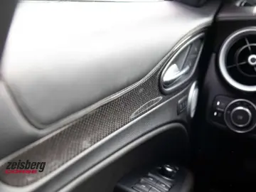 ALFA ROMEO Stelvio QV 2.9l V6 AT8-Q4 Pano vom AR Vertragshä