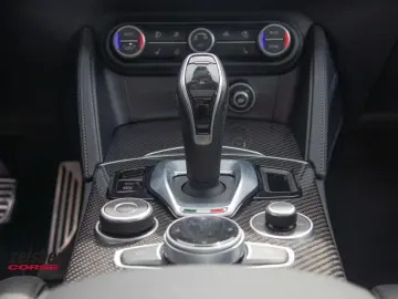 ALFA ROMEO Stelvio QV 2.9l V6 AT8-Q4 Pano vom AR Vertragshä