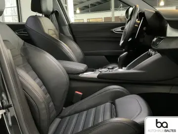 ALFA ROMEO Giulia 2.0 Turbo 16V Veloce Q4 Matrix