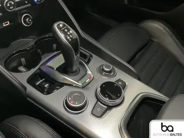 ALFA ROMEO Giulia 2.0 Turbo 16V Veloce Q4 Matrix