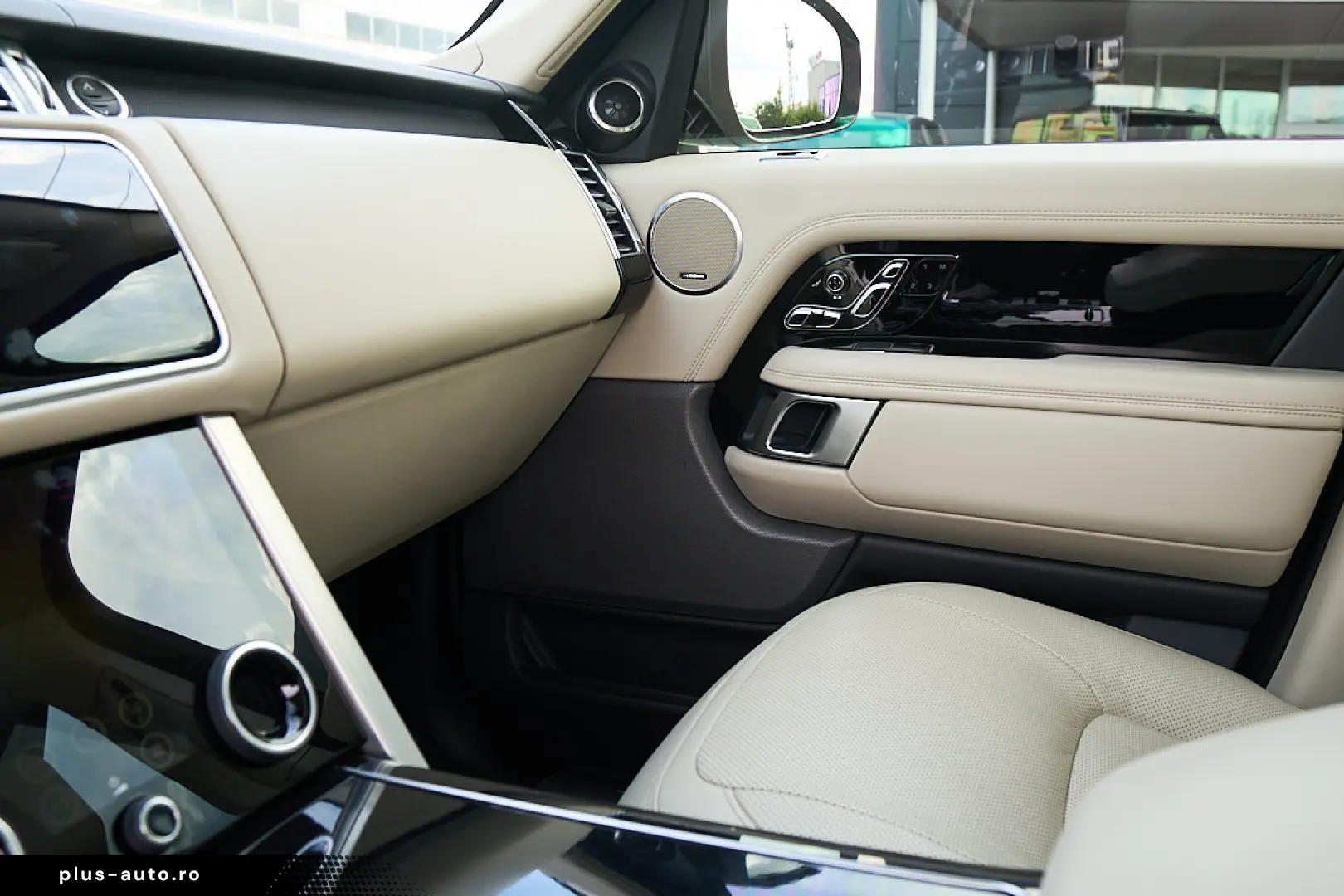 Range Rover 3.0L SDV6 Vogue Int Bej Stoc Timisoara