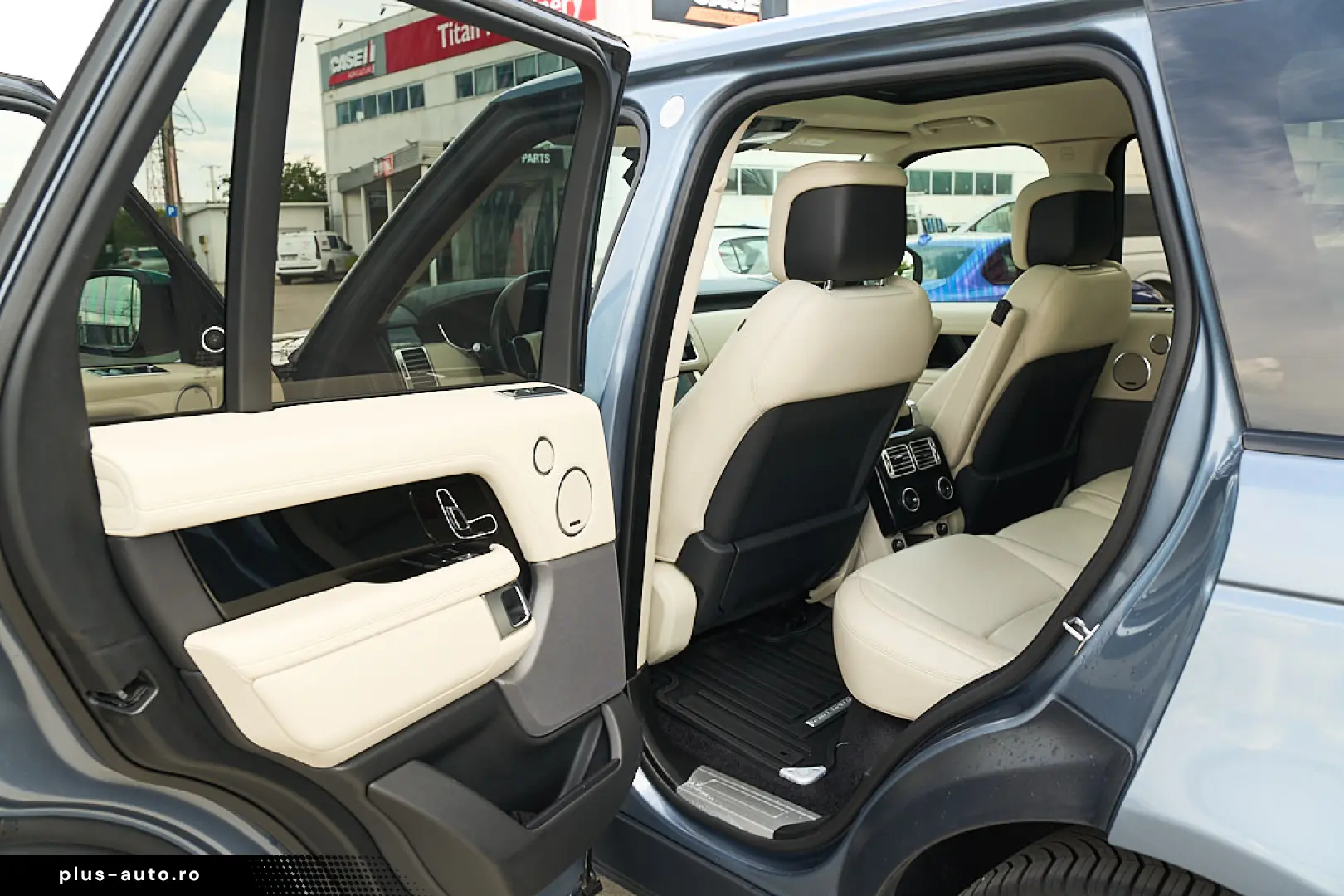 Range Rover 3.0L SDV6 Vogue Int Bej Stoc Timisoara