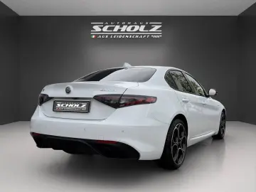 ALFA ROMEO Giulia MY23 Veloce 2.0 Turbo 16V 206kW AT