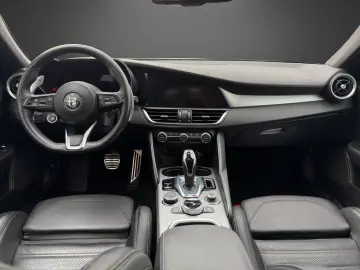 ALFA ROMEO Giulia MY23 Veloce 2.0 Turbo 16V 206kW AT