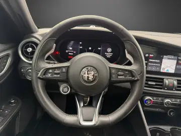ALFA ROMEO Giulia MY23 Veloce 2.0 Turbo 16V 206kW AT