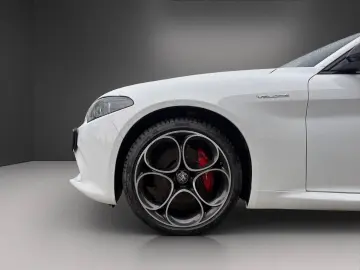 ALFA ROMEO Giulia MY23 Veloce 2.0 Turbo 16V 206kW AT