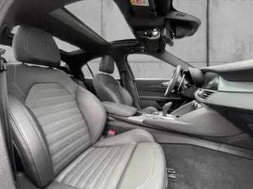 ALFA ROMEO Giulia Veloce Q4