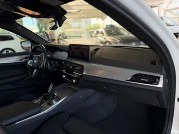 BMW 530e Lim xDrive M Sport LASER AERO SHADOW-LINE