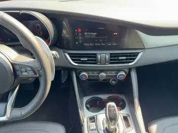 ALFA ROMEO Giulia Veloce 2.0 Turbo 16V 280PS AT8 Q4