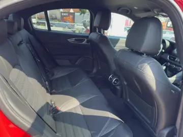 ALFA ROMEO Giulia Veloce 2.0 Turbo 16V 280PS AT8 Q4