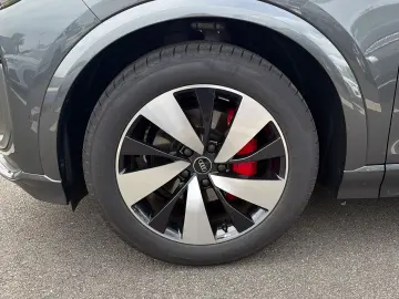 AUDI Q6 e-tron performance ACC B&O HUD AHK