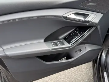 AUDI Q6 e-tron performance ACC B&O HUD AHK