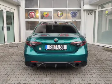 ALFA ROMEO Giulia Tributo Italiano Q4