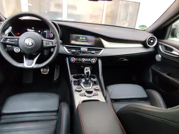 ALFA ROMEO Giulia Tributo Italiano Q4