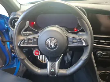 ALFA ROMEO Giulia 2.9 V6 Bi-Turbo Quadrifoglio
