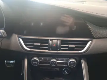 ALFA ROMEO Giulia 2.9 V6 Bi-Turbo Quadrifoglio