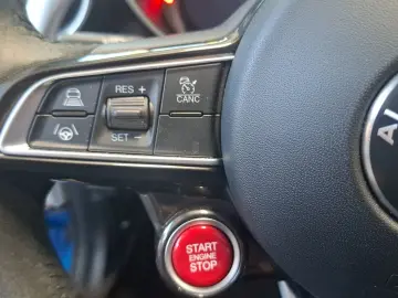 ALFA ROMEO Giulia 2.9 V6 Bi-Turbo Quadrifoglio