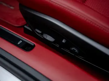 Porsche 992 Carrera S   1. Hand   14-way   Bose   SHD