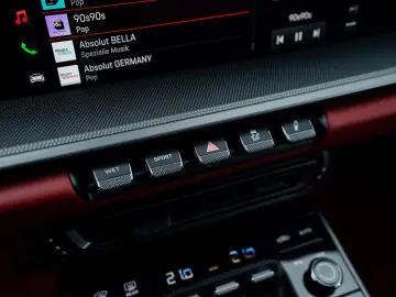 Porsche 992 Carrera S   1. Hand   14-way   Bose   SHD
