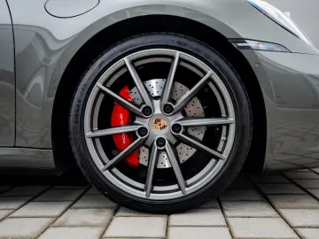 Porsche 992 Carrera S   1. Hand   14-way   Bose   SHD