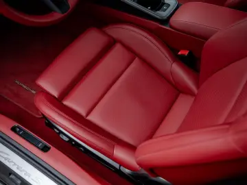 Porsche 992 Carrera S   1. Hand   14-way   Bose   SHD