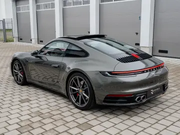 Porsche 992 Carrera S   1. Hand   14-way   Bose   SHD