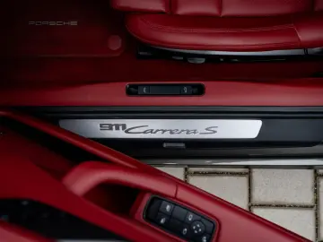 Porsche 992 Carrera S   1. Hand   14-way   Bose   SHD