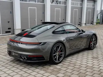 Porsche 992 Carrera S   1. Hand   14-way   Bose   SHD