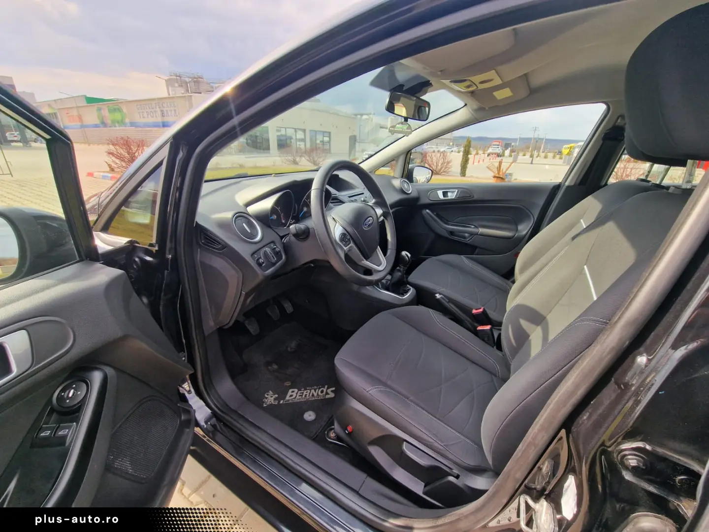 Ford Fiesta 1.0 Trend 2013 - Acum si in Rate