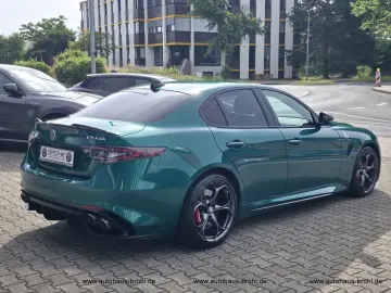 ALFA ROMEO Giulia Quadrifoglio
