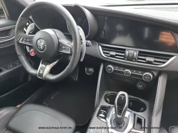 ALFA ROMEO Giulia Quadrifoglio
