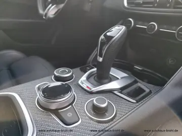ALFA ROMEO Giulia Quadrifoglio