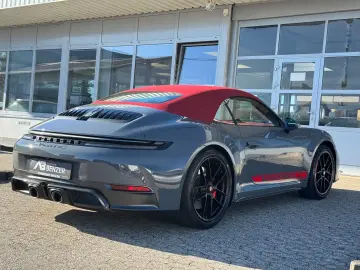Porsche 992.2 Carrerra 4 GTS Sport-Design Lift Carbon