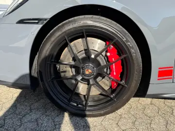 Porsche 992.2 Carrerra 4 GTS Sport-Design Lift Carbon