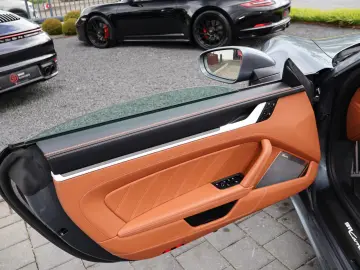 Porsche 992 Carrera 4 GTS cabriolet Lifting-ACC-NightVis