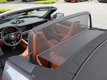 Porsche 992 Carrera 4 GTS cabriolet Lifting-ACC-NightVis