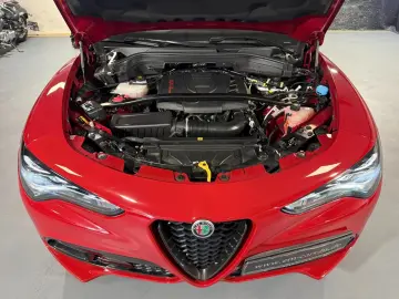 ALFA ROMEO Stelvio Competizione Q4 ACC Matrix LED CARPLAY