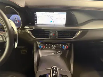 ALFA ROMEO Stelvio Competizione Q4 ACC Matrix LED CARPLAY