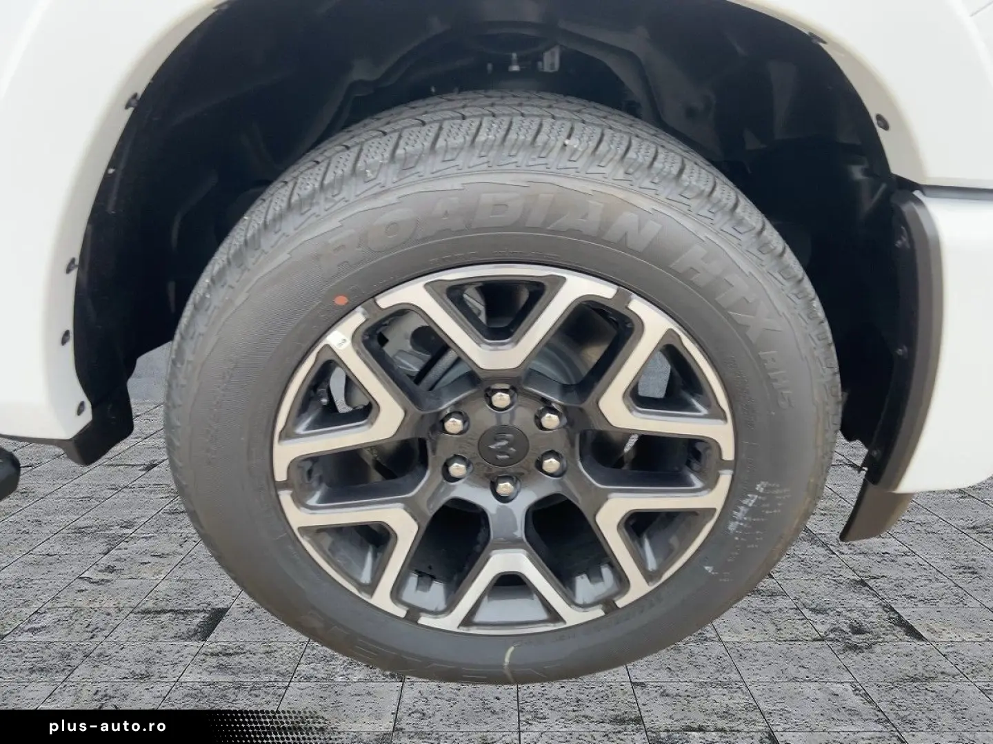 DODGE RAM 1500 Laramie Crew 420 PS  LPG
