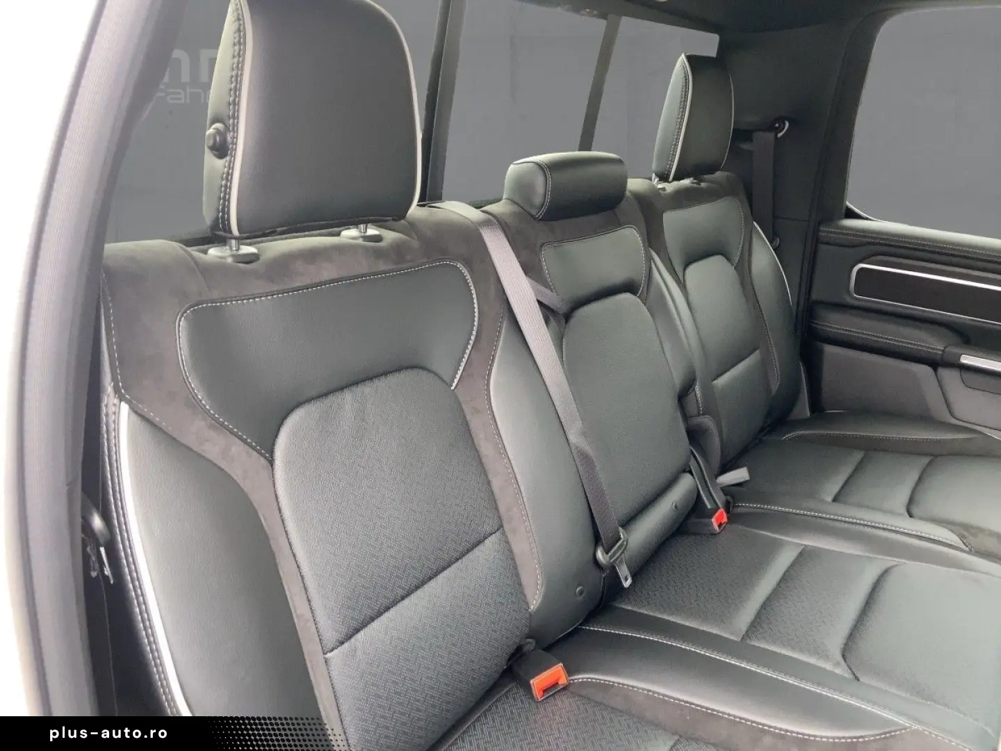 DODGE RAM 1500 Laramie Crew 420 PS  LPG