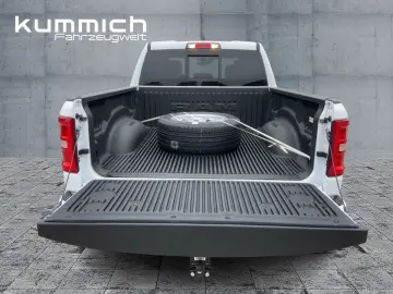 DODGE RAM 1500 Laramie Crew 420 PS  LPG