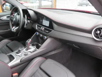 ALFA ROMEO Giulia Competizione Q4 280PS