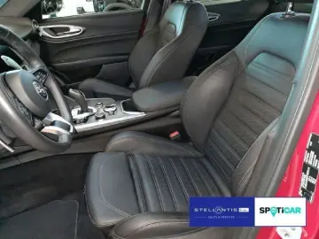 ALFA ROMEO Giulia Veloce Turbo 16V Q4 280  Navi SHZ Kamera