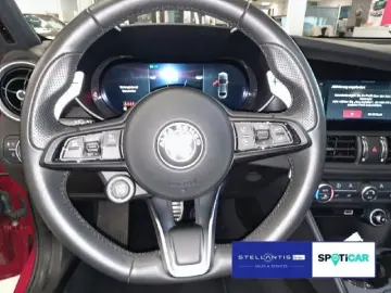 ALFA ROMEO Giulia Veloce Turbo 16V Q4 280  Navi SHZ Kamera