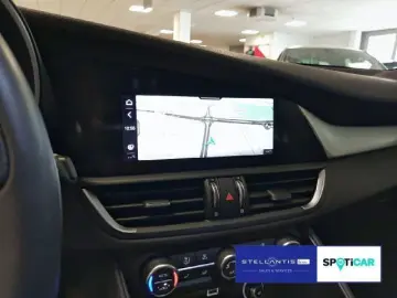ALFA ROMEO Giulia Veloce Turbo 16V Q4 280  Navi SHZ Kamera