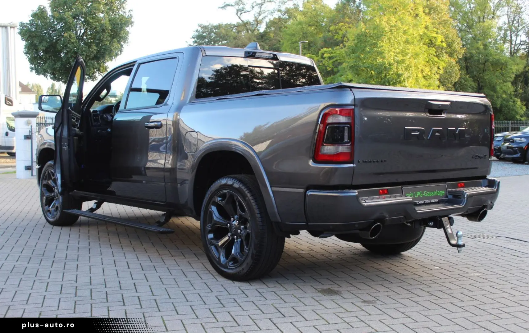 DODGE RAM 5 7L LIMITED  HUD  LPG  360   Deutsche EZ