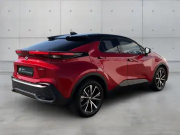 TOYOTA C-HR 1.8 Hybrid Team Deutschland